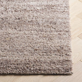 Safavieh Himalaya 4'-0" x 6'-0" Rug in Natural / Light Brown