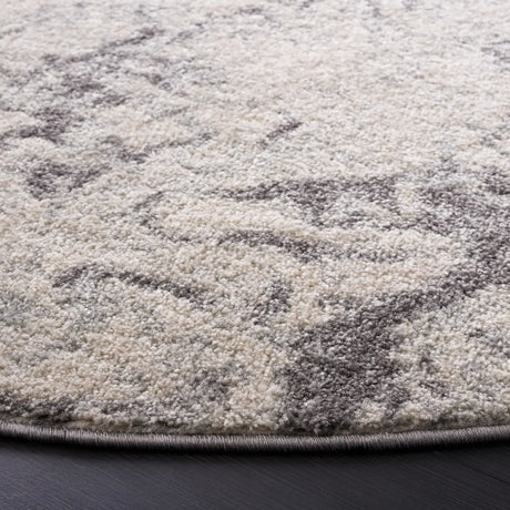 Safavieh Tulum 6'-7" x 6'-7" Rug in Ivory / Grey