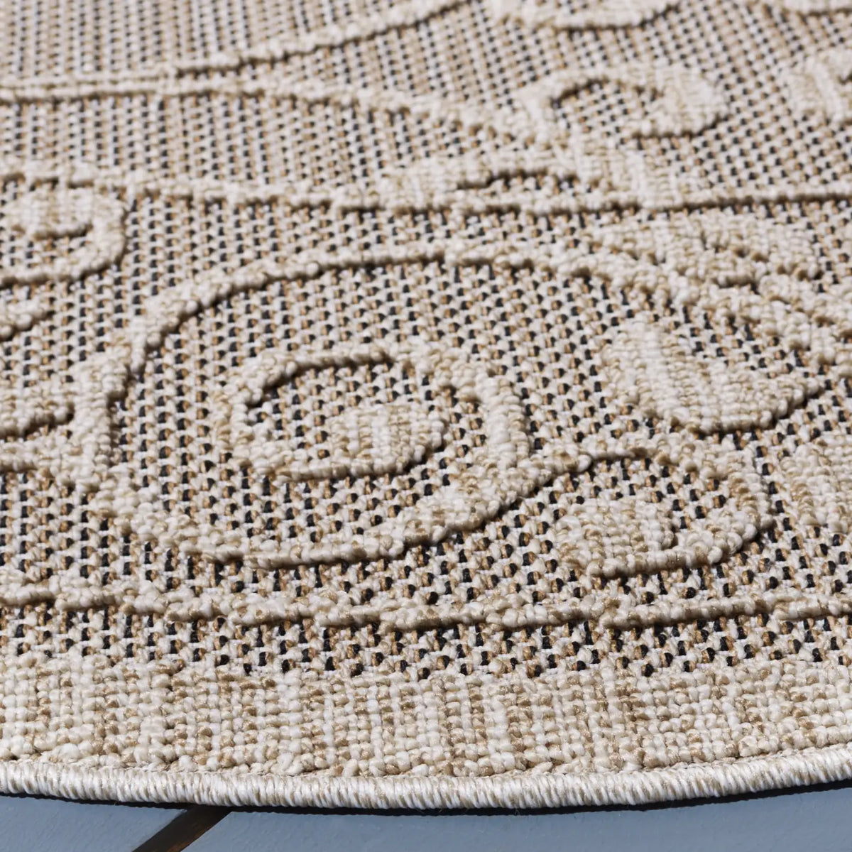 Safavieh Global 6'-7" x 6'-7" Rug in Beige / Light Beige