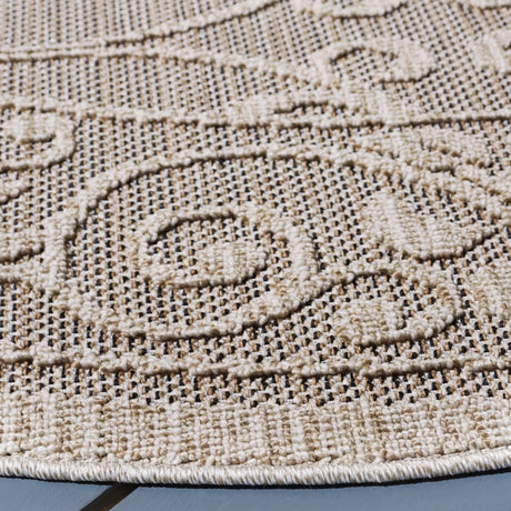 Safavieh Global 6'-7" x 6'-7" Rug in Beige / Light Beige