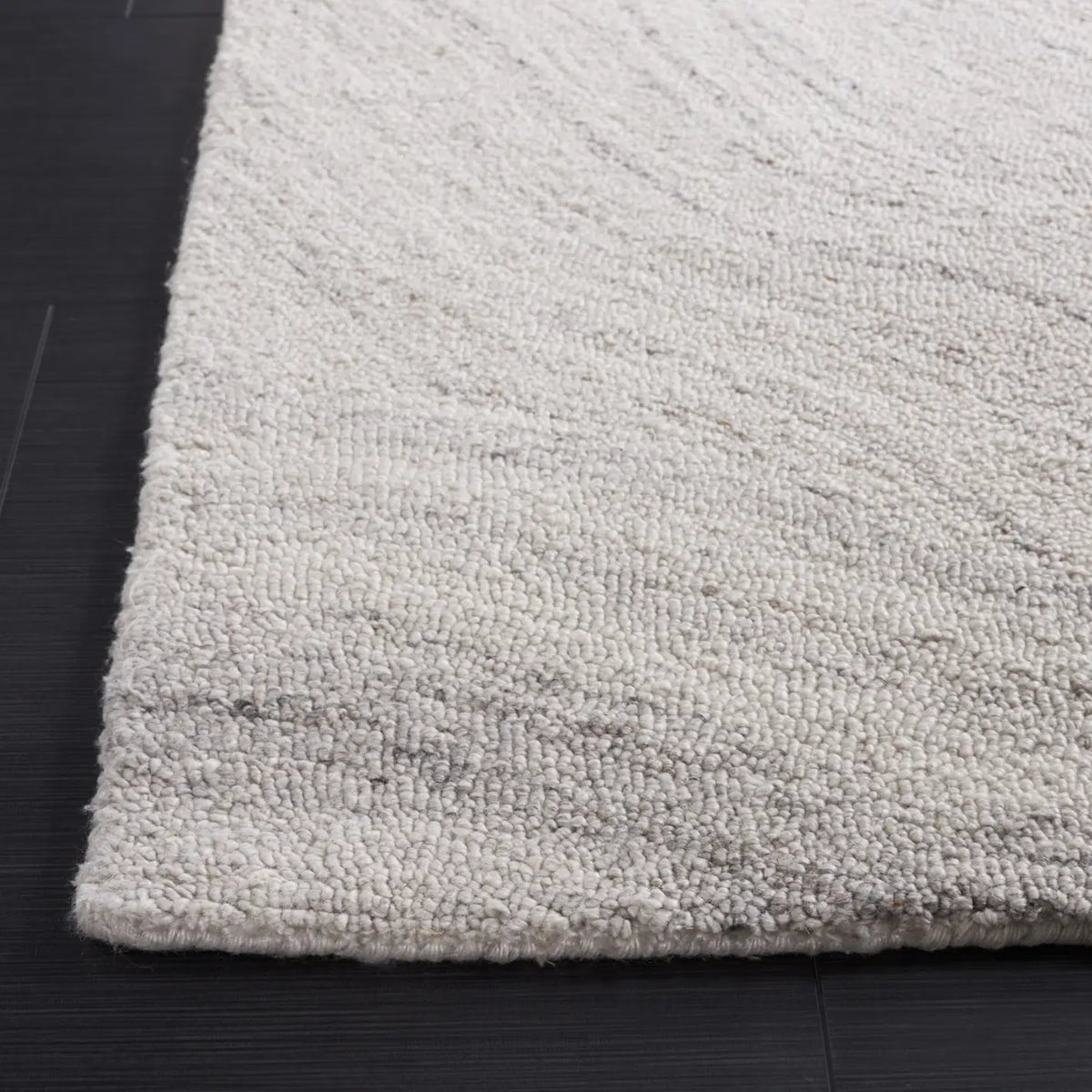 Safavieh Abstract 4'-0" x 6'-0" Rug in Light Grey / Beige