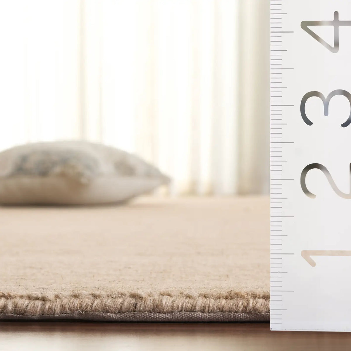 Safavieh Mirage 6'-0" x 9'-0" Rug in Beige