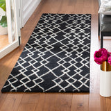 Safavieh Metro 2'-3" x 8'-0" Rug in Black / Ivory