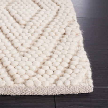 Safavieh Natura 4'-0" x 6'-0" Rug in Ivory