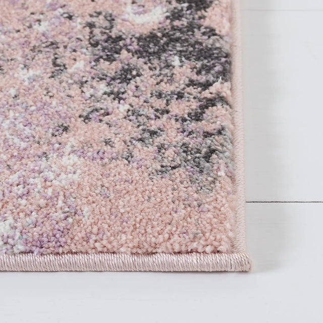 Safavieh Glacier 4'-0" x 6'-0" Rug in Pink / Grey