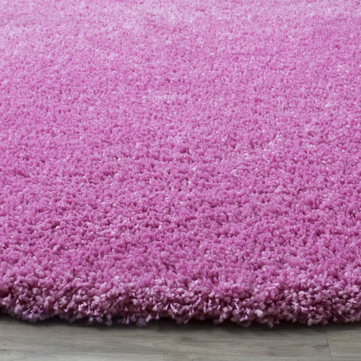 Safavieh Santa Monica Shag 6'-7" x 6'-7" Rug in Pink
