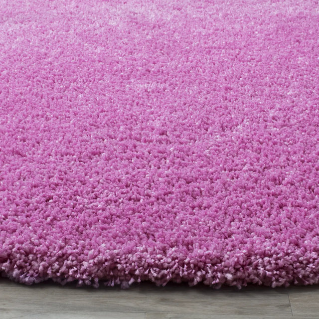 Safavieh Santa Monica Shag 6'-7" x 6'-7" Rug in Pink