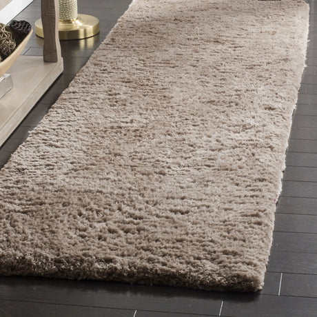 Safavieh Sheep Shag 2'-3" x 6'-0" Rug in Silver