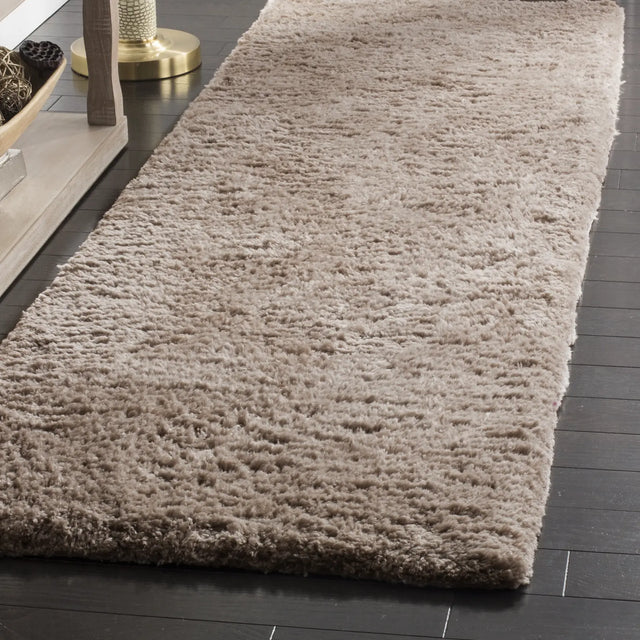 Safavieh Sheep Shag 2'-3" x 6'-0" Rug in Silver