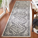 Safavieh Tulum 2'-0" x 9'-0" Rug in Ivory / Black
