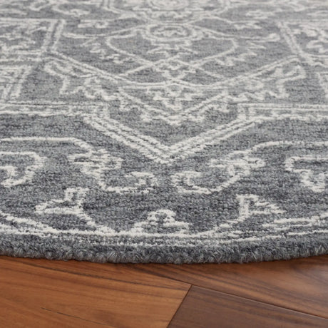Safavieh Micro-Loop 6'-0" x 6'-0" Rug in Grey / Ivory