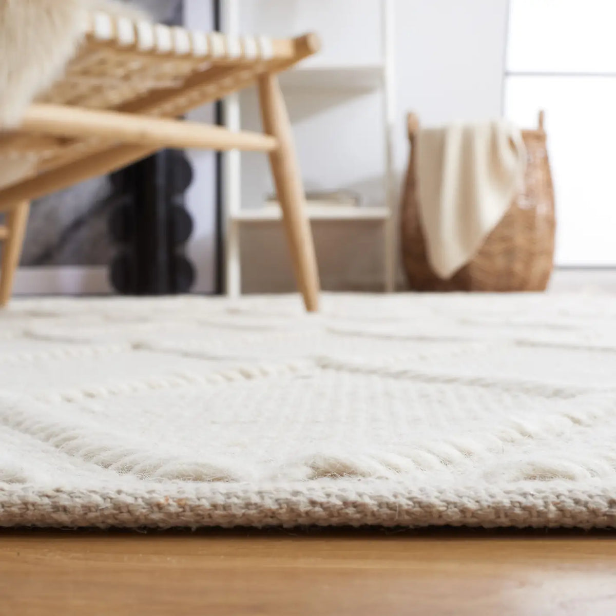 Safavieh Natura 4'-0" x 6'-0" Rug in Ivory