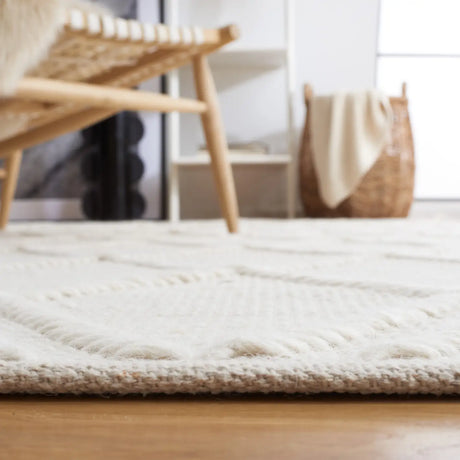 Safavieh Natura 4'-0" x 6'-0" Rug in Ivory