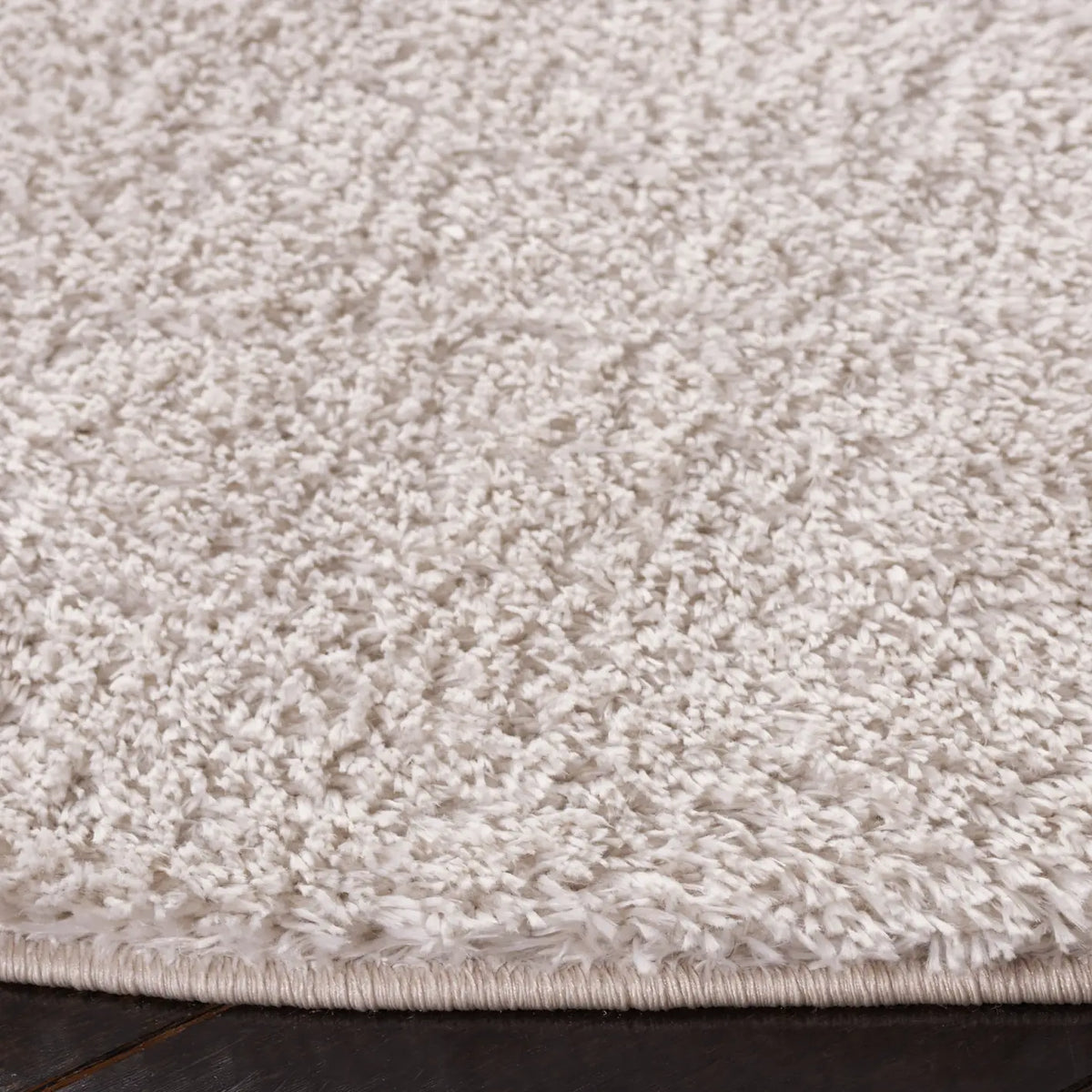 Safavieh Tahoe Shag 6'-7" x 6'-7" Rug in Silver