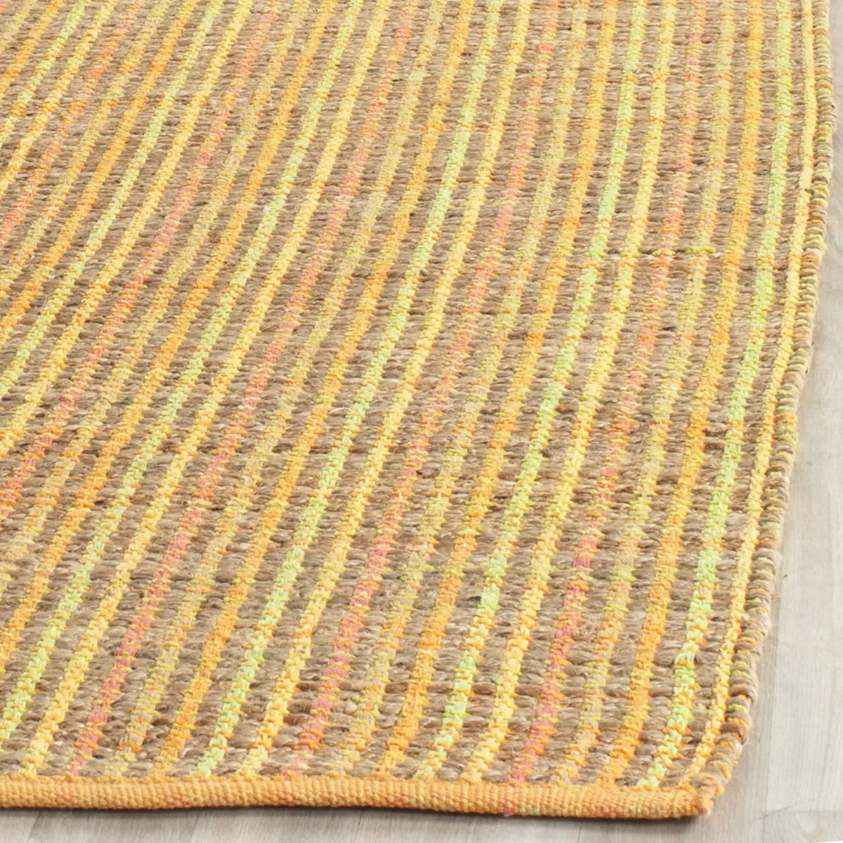 Safavieh Cape Cod 4'-0" x 6'-0" Rug in Spring