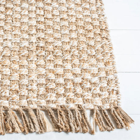 Safavieh Natural Fiber 4'-0" x 6'-0" Rug in Natural / Ivory