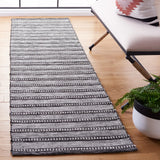 Safavieh Kilim 2'-3" x 9'-0" Rug in Black / Ivory