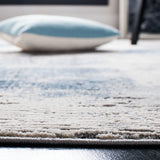 Safavieh Invista 4'-0" x 6'-0" Rug in Grey / Ivory