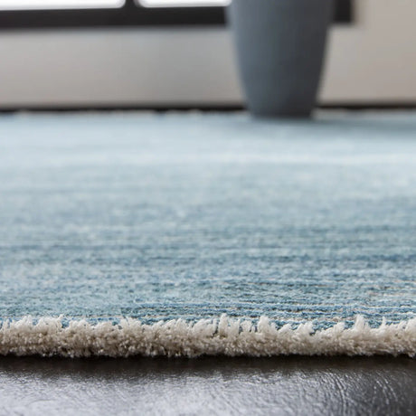 Safavieh Dream 500 4'-0" x 6'-0" Rug in Blue / Grey