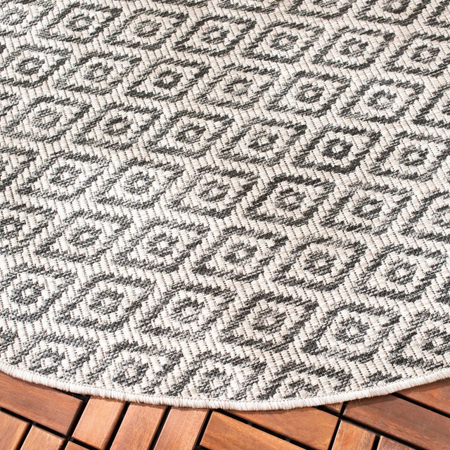 Safavieh Courtyard 6'-7" x 6'-7" Rug in Beige / Black