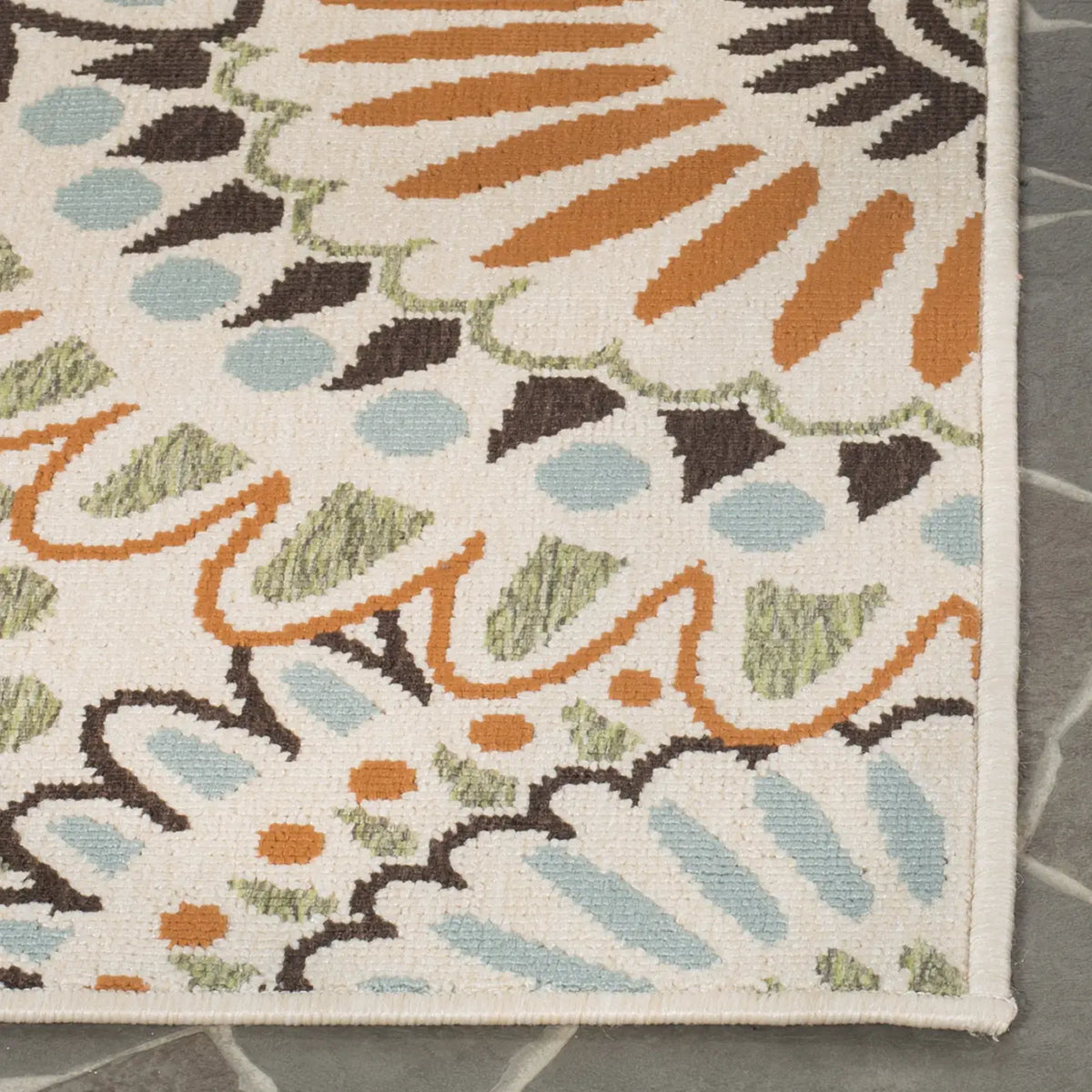 Safavieh Veranda 4'-0" x 5'-7" Rug in Cream / Chocolate
