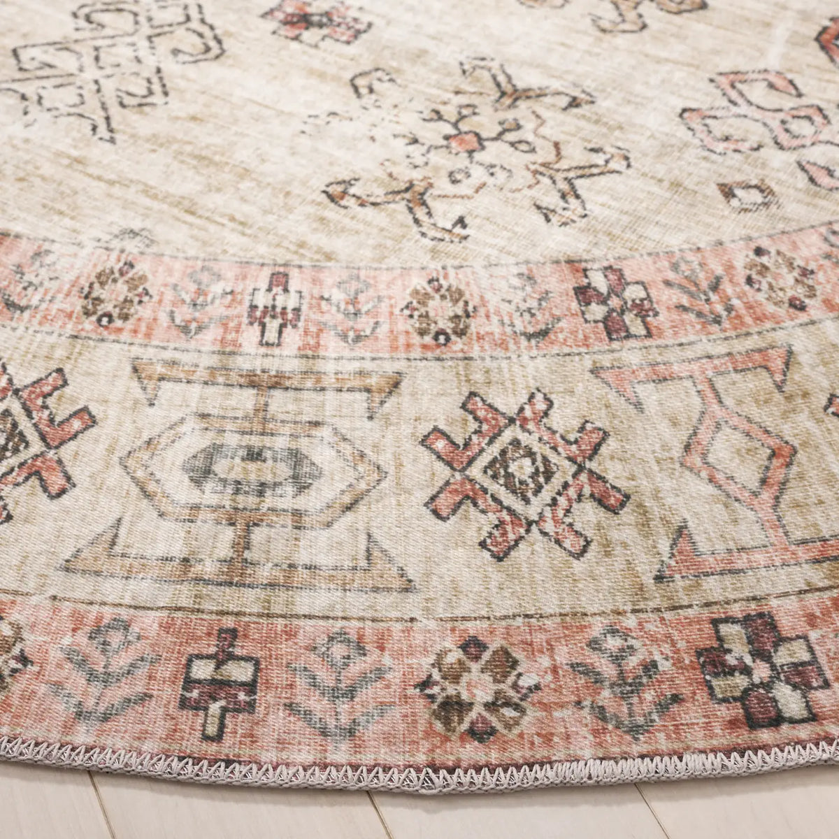 Safavieh Arizona 6'-0" x 6'-0" Rug in Olive / Red