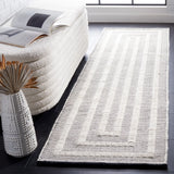 Safavieh Natura 2'-3" x 8'-0" Rug in Black / Ivory