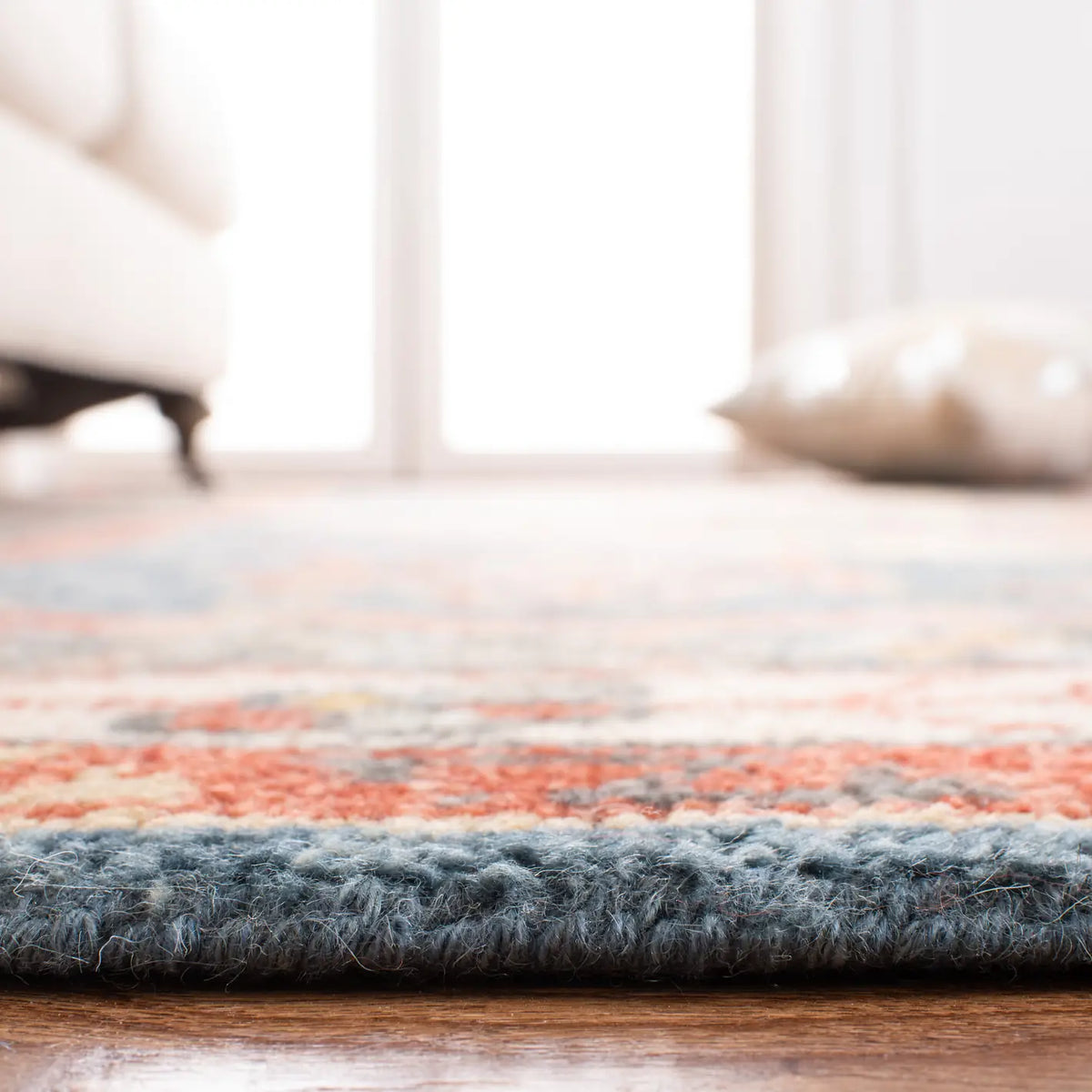 Safavieh Samarkand 10'-0" x 14'-0" Rug in Blue / Red