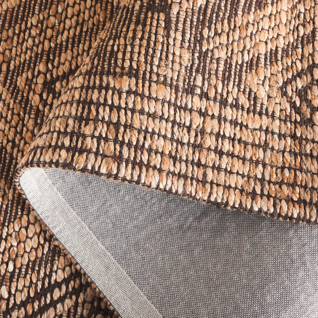 Safavieh Natural Fiber 4'-0" x 6'-0" Rug in Natural / Black
