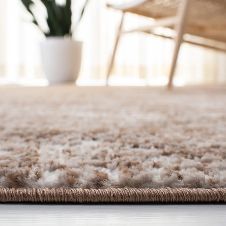 Safavieh Skyler 4'-5" x 6'-5" Rug in Brown / Ivory