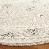 Safavieh Micro-Loop 5'-0" x 5'-0" Rug in Grey / Ivory