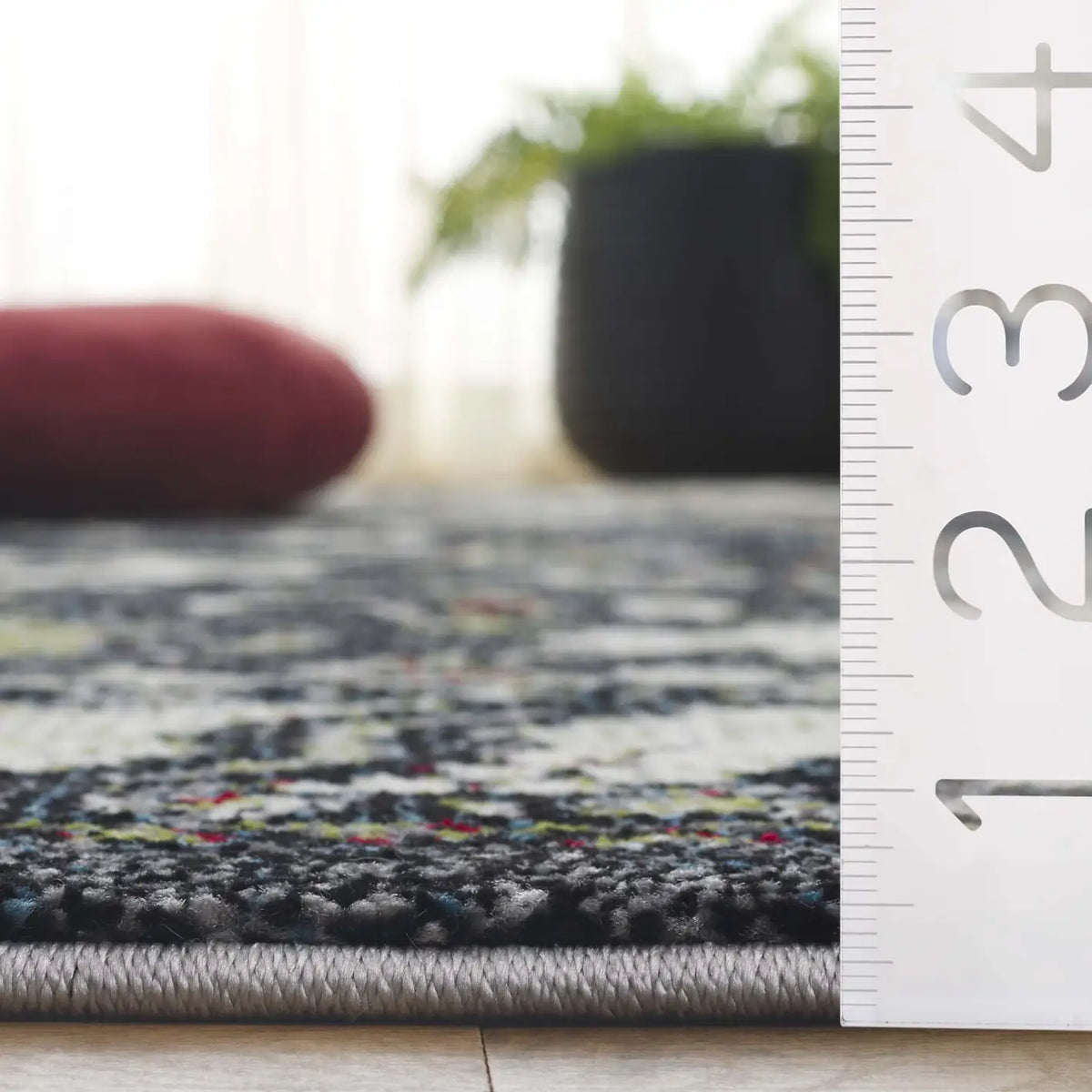 Safavieh Vintage Hamadan 4'-0" x 6'-0" Rug in Dark Grey / Ivory