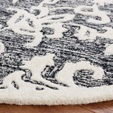 Safavieh Metro 6'-0" x 6'-0" Rug in Black / Ivory