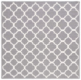 Safavieh Dhurries 7'-0" x 7'-0" Rug in Grey / Ivory