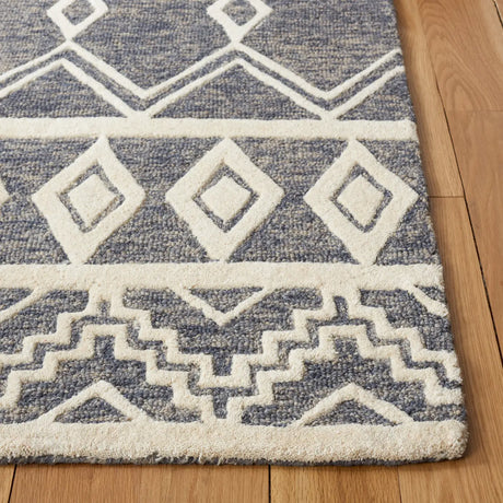 Safavieh Abstract 4'-0" x 6'-0" Rug in Grey / Ivory