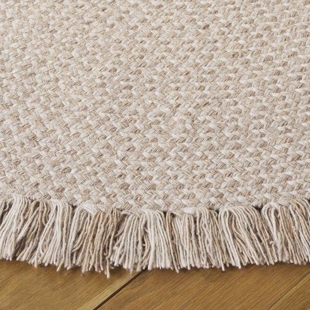 Safavieh Braided 5'-0" x 5'-0" Rug in Beige / Ivory
