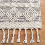 Safavieh Natura 4'-0" x 6'-0" Rug in Ivory / Black