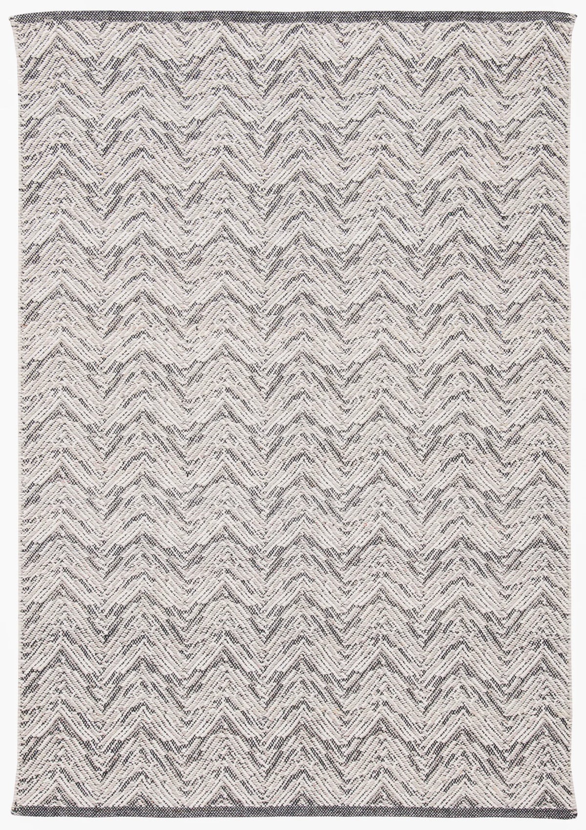 Safavieh Kilim 4'-0" x 6'-0" Rug in Grey / Beige