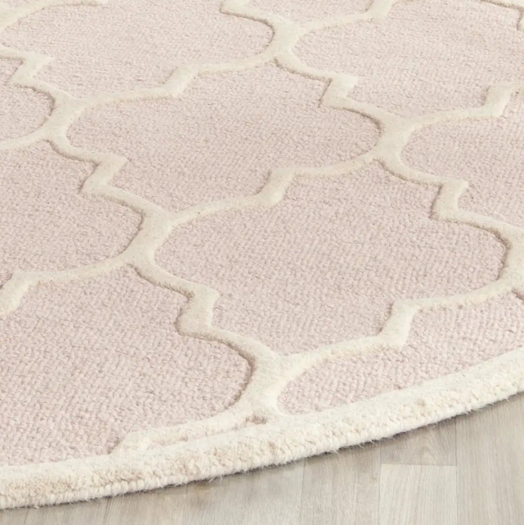Safavieh Cambridge 6'-0" x 6'-0" Rug in Light Pink / Ivory
