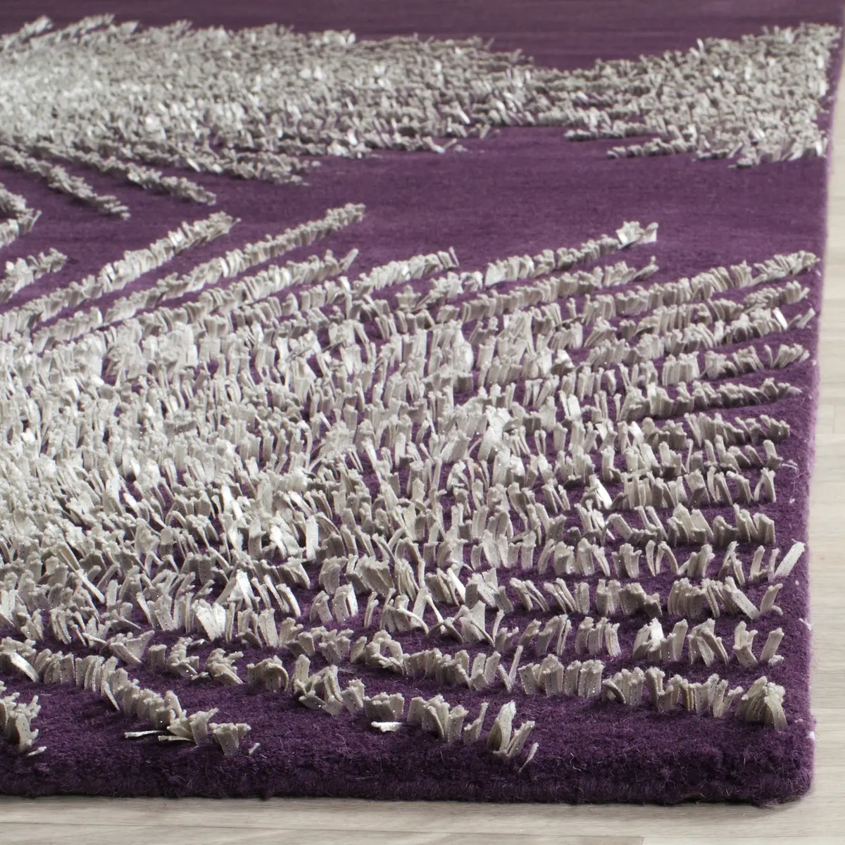 Safavieh Soho 9'-6" x 13'-6" Rug in Purple / Ivory