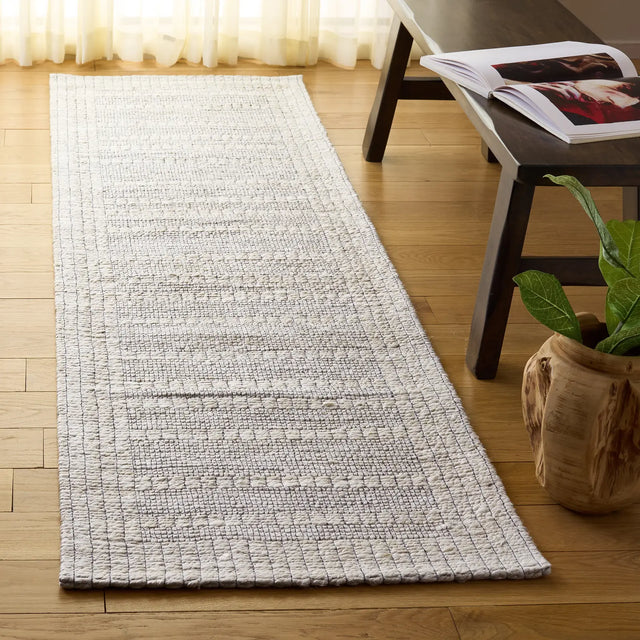 Safavieh Natural Fiber 2'-3" x 8'-0" Rug in Ivory