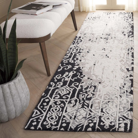 Safavieh Ebony 2'-3" x 9'-0" Rug in Black / Ivory