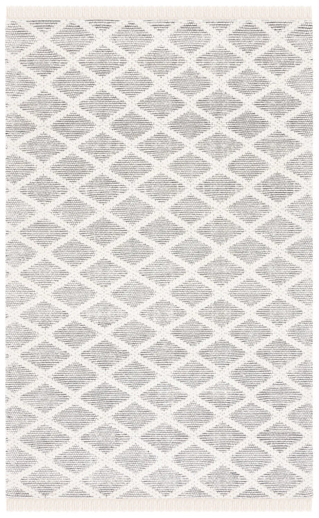 Safavieh Marbella 4'-0" x 6'-0" Rug in Ivory / Black