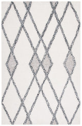 Safavieh Casablanca 4'-0" x 6'-0" Rug in Ivory / Black