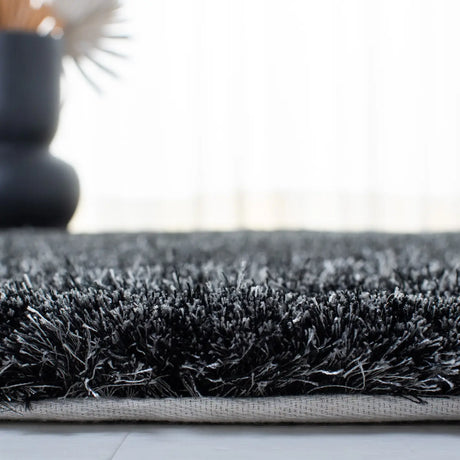 Safavieh Shag 4'-0" x 6'-0" Rug in Dark Grey