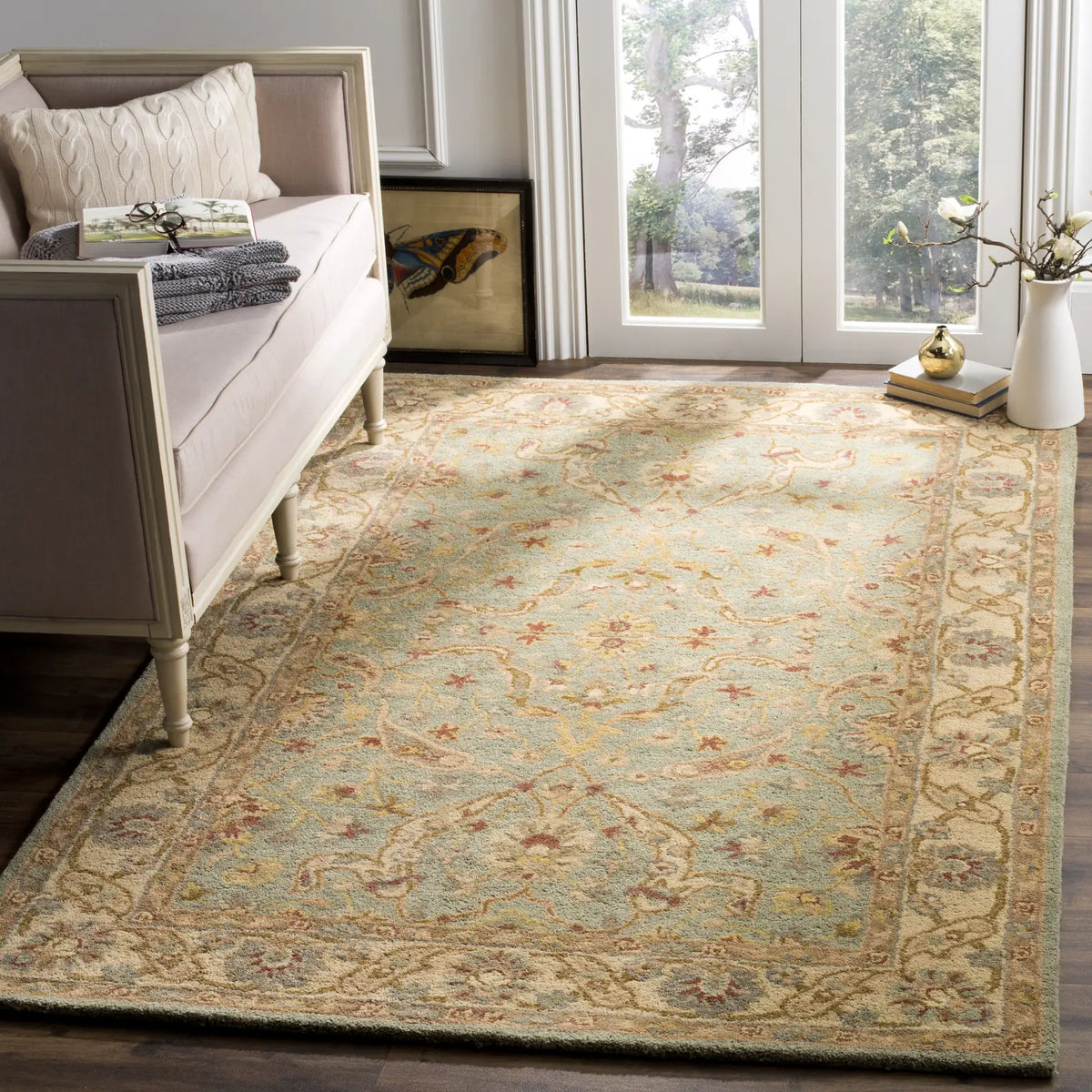 Safavieh Antiquity 4'-0" x 6'-0" Rug in Teal / Beige