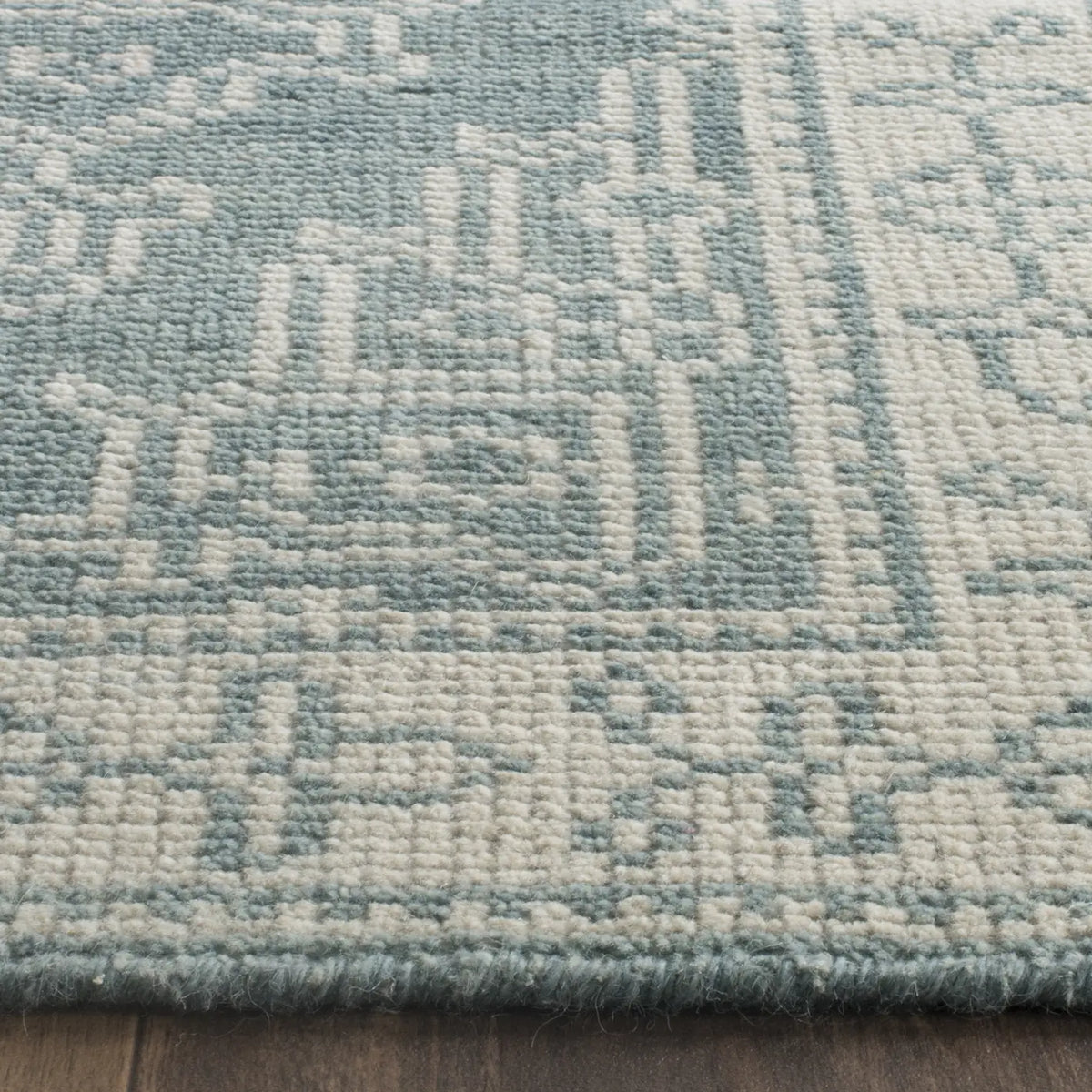 Safavieh Kenya 2'-3" x 8'-0" Rug in Ivory / Blue