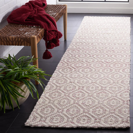 Safavieh Marbella 2'-3" x 9'-0" Rug in Pink / Ivory