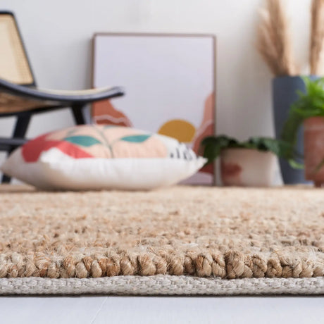 Safavieh Natural Fiber 4'-0" x 6'-0" Rug in Natural / Ivory