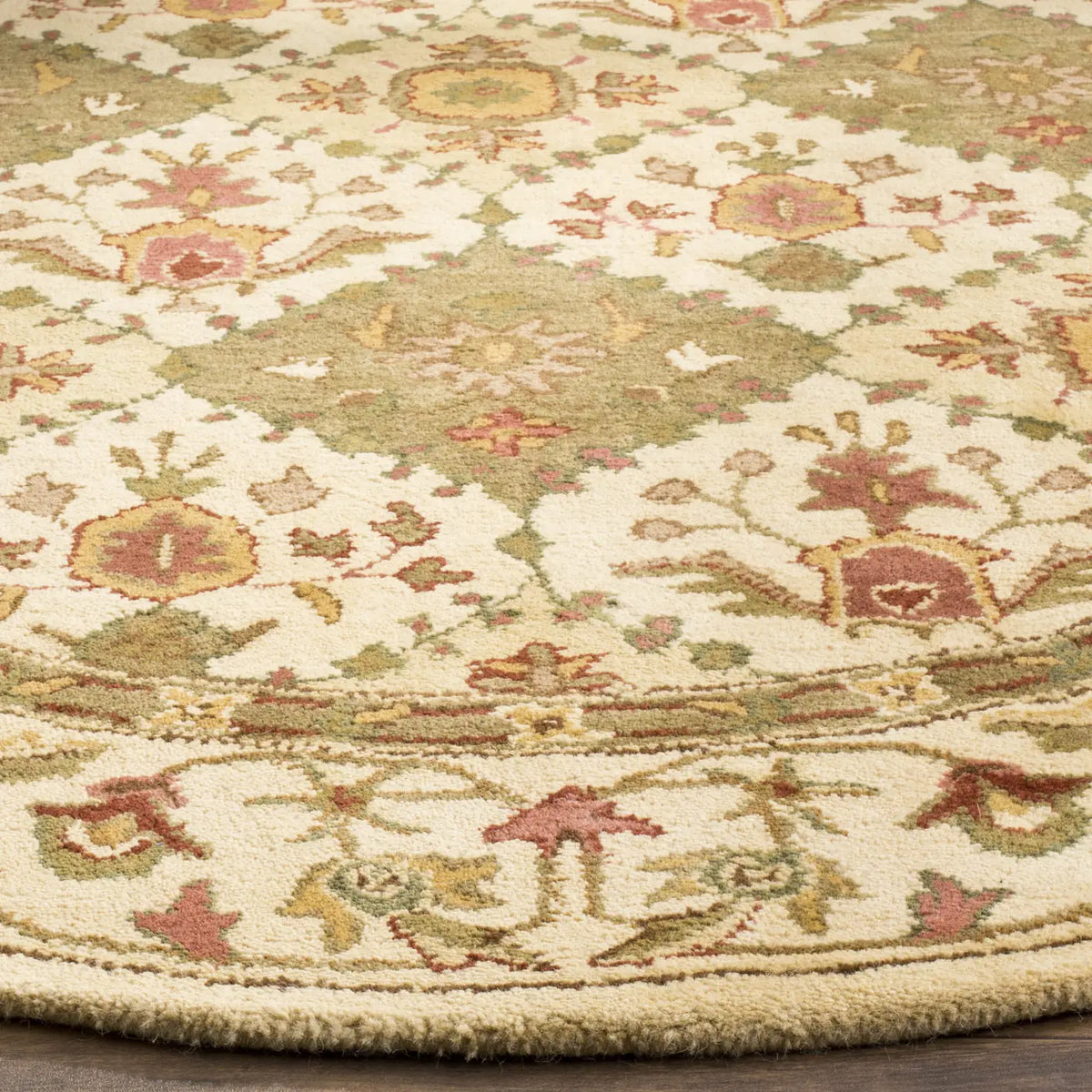 Safavieh Antiquity 6'-0" x 6'-0" Rug in Beige